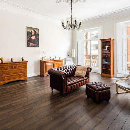 4 Bedroom House Up To 10 People At Heart Of Kensington And Chelsea Лондон Экстерьер фото