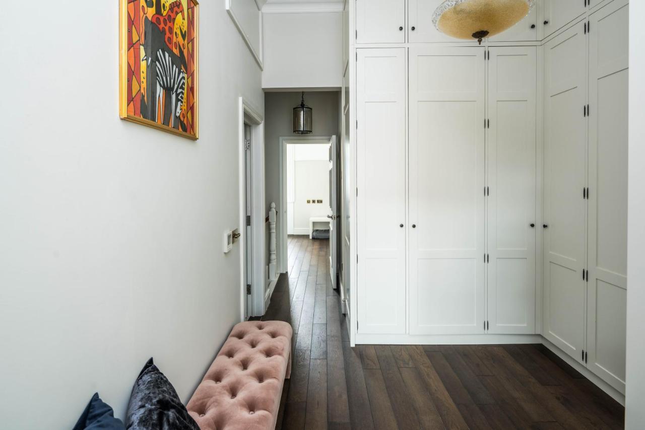 4 Bedroom House Up To 10 People At Heart Of Kensington And Chelsea Лондон Экстерьер фото