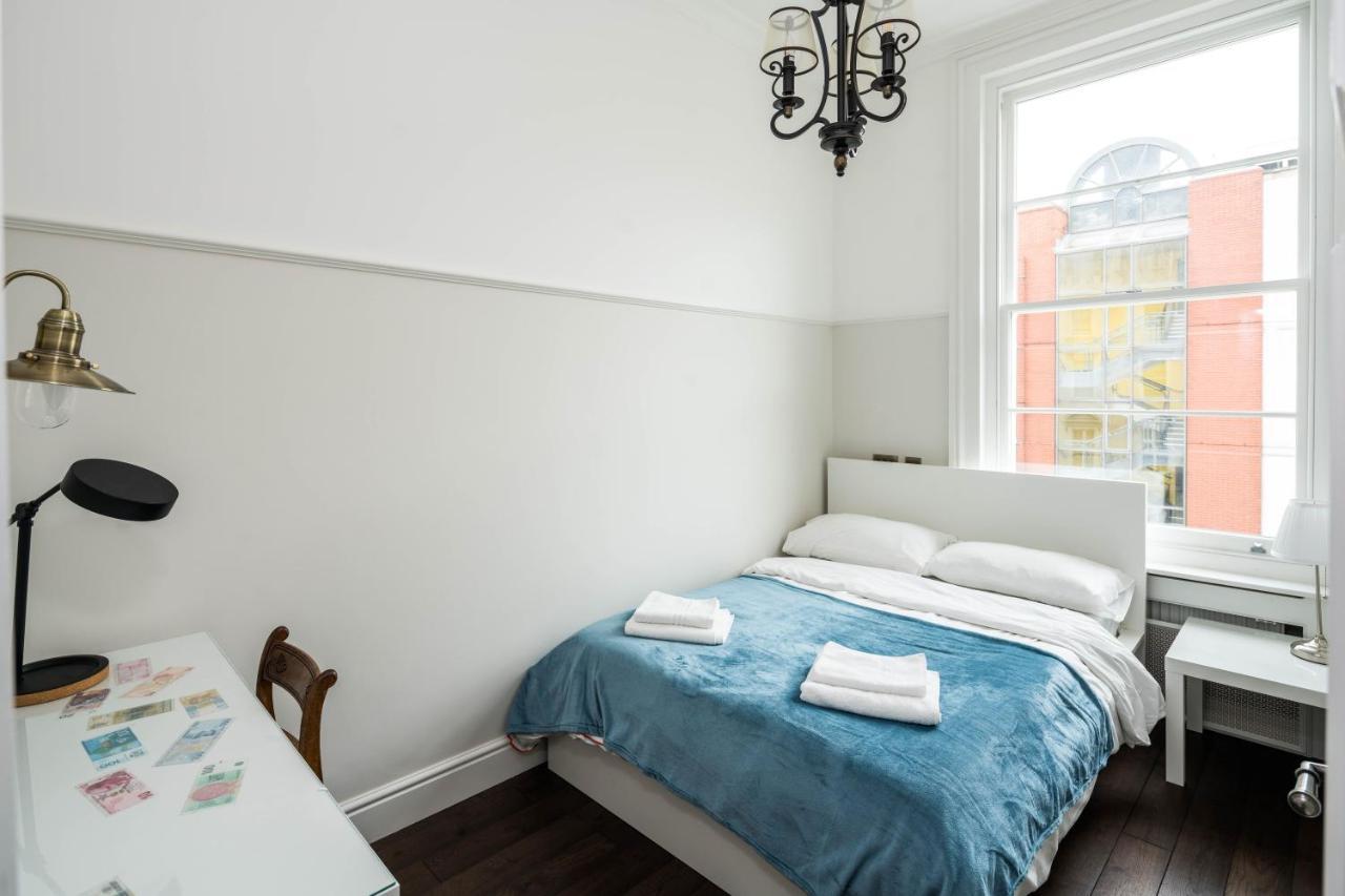 4 Bedroom House Up To 10 People At Heart Of Kensington And Chelsea Лондон Экстерьер фото