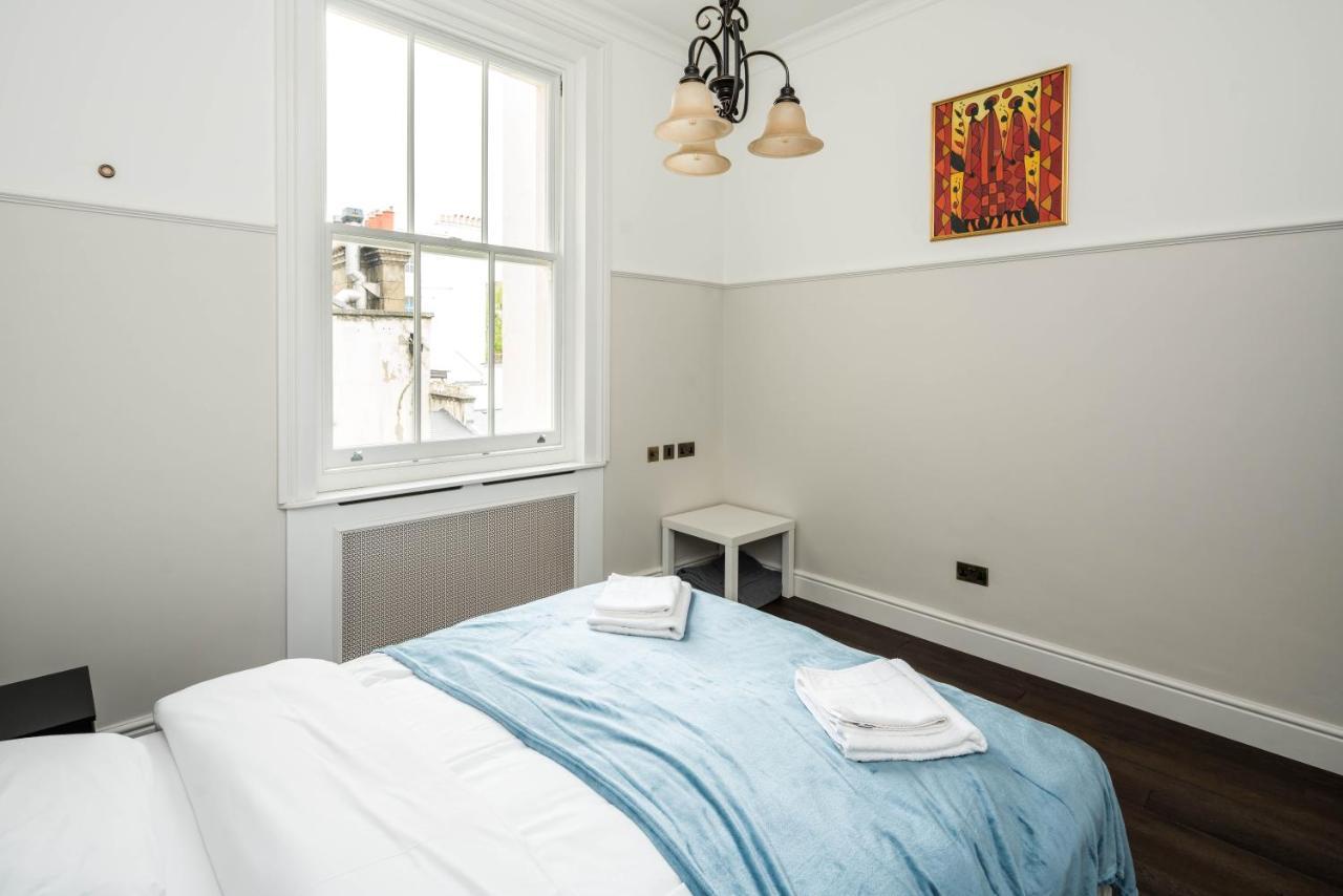 4 Bedroom House Up To 10 People At Heart Of Kensington And Chelsea Лондон Экстерьер фото